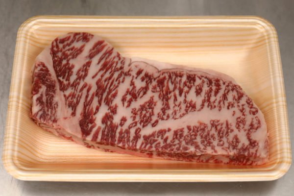[814] [Frozen] A4 Hybrid Wagyu Sirloin 200g